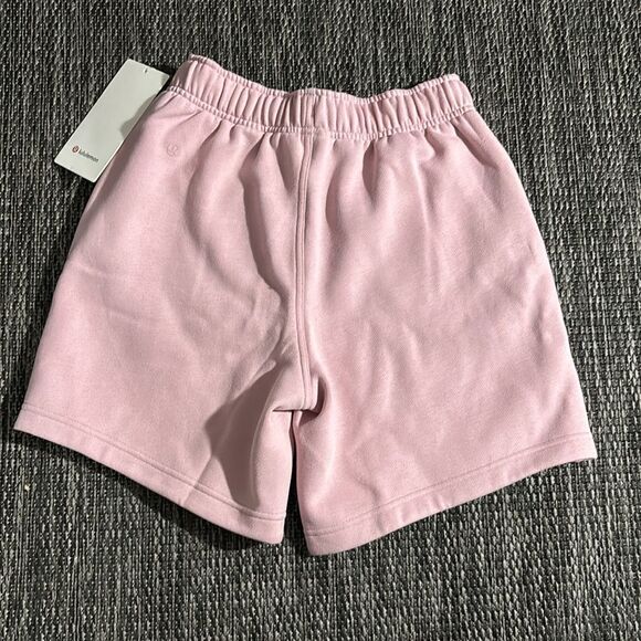 Lululemon scuba oversized mid-rise short 7” *graphic - Picture 2 of 9
